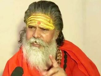 संतों में सबसे बड़े संगठन अखिल भारतीय अखाड़ा परिषद को लेकर बड़ी खबर सामने आई है. अखाड़ा परिषद के अध्यक्ष महंत नरेंद्र गिरि का निधन हो गया है.