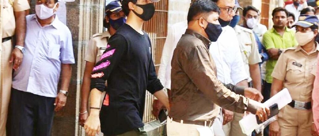 Aryan Khan Drugs Case Update : अगले 6 दिनों तक जेल में ही रहेंगे आर्यन खान, जानिए आज कोर्ट में क्या कुछ हुआ..